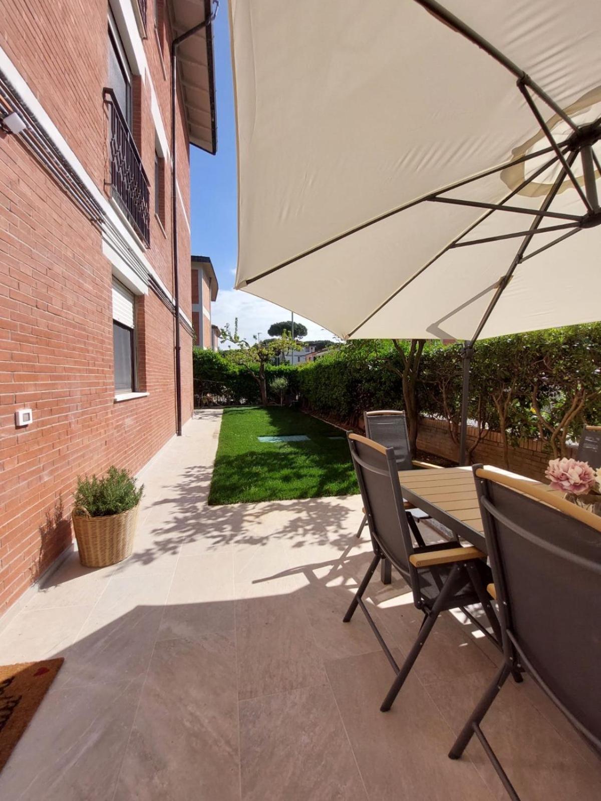 Casa Del Sole Apartments With Garden Marina Di Pisa Ngoại thất bức ảnh