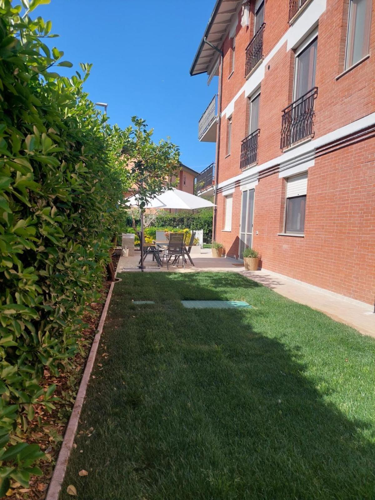 Casa Del Sole Apartments With Garden Marina Di Pisa Ngoại thất bức ảnh